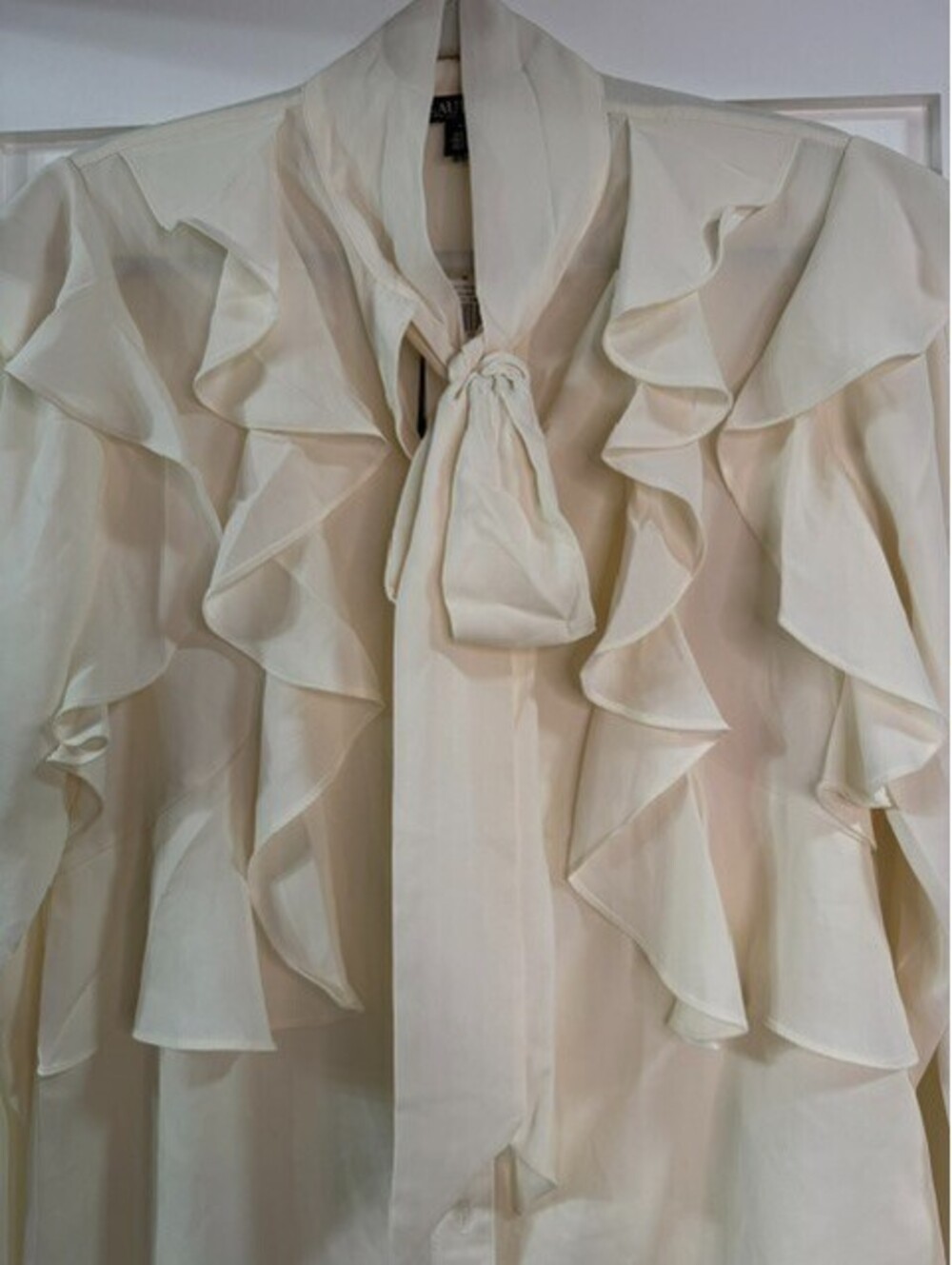 Lauren Ralph Lauren Women's M Cream Ruffle Tie Neck Button Front Blouse NWT - Picture 3 of 7